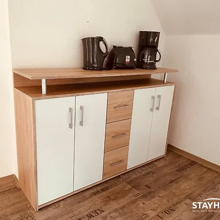 Stayhere24 Maisonette-wohnung Mit Grossem Garten Appartement