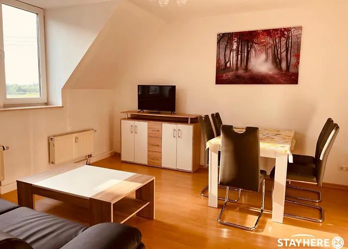 Stayhere24 Maisonette-wohnung Mit Großem Garten *